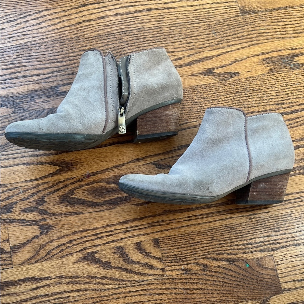 Good🎉 condition BLONDO Villa Ankle Boots in mushroom suede, size 8. WATERPROOF!🎉 - Picture 4 of 11